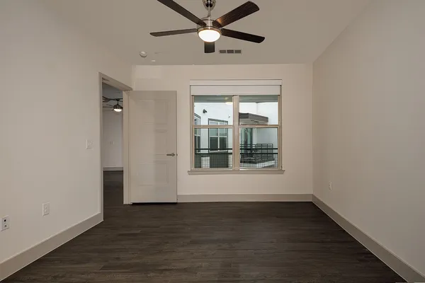 $2,082 | 8900 Six Pines Drive, Unit 125, The Woodlands, TX 77380