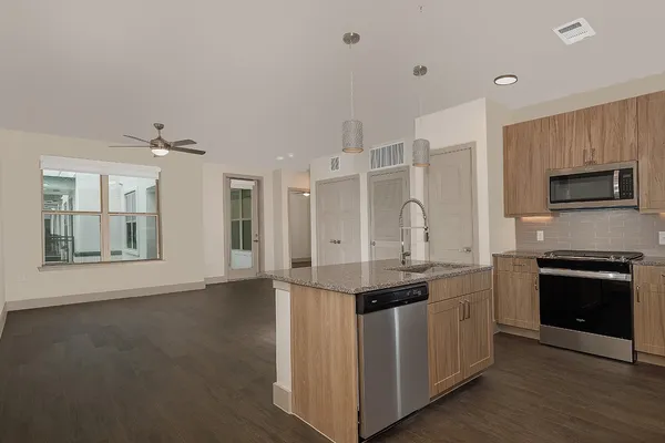 $2,082 | 8900 Six Pines Drive, Unit 125, The Woodlands, TX 77380