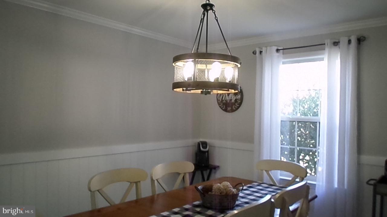 129 Country Lane Sicklerville, NJ 08081 - Photo 17 of 53 a room with furniture and a window