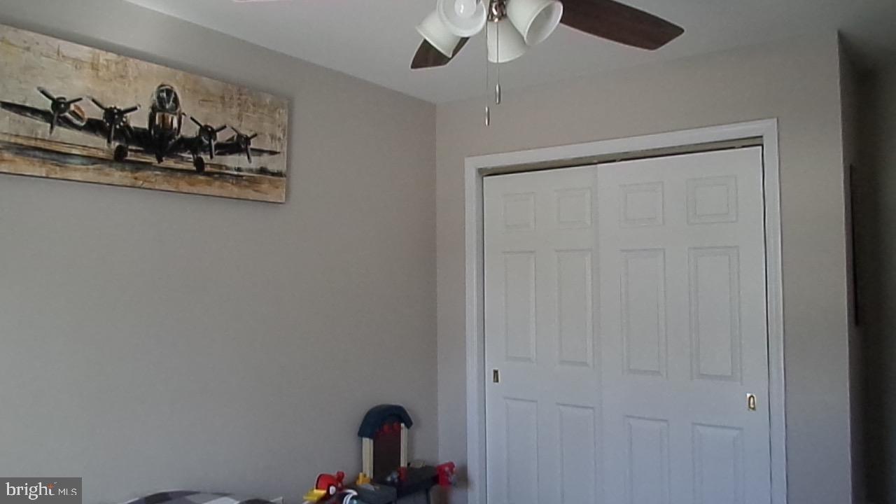 129 Country Lane Sicklerville, NJ 08081 - Photo 37 of 53