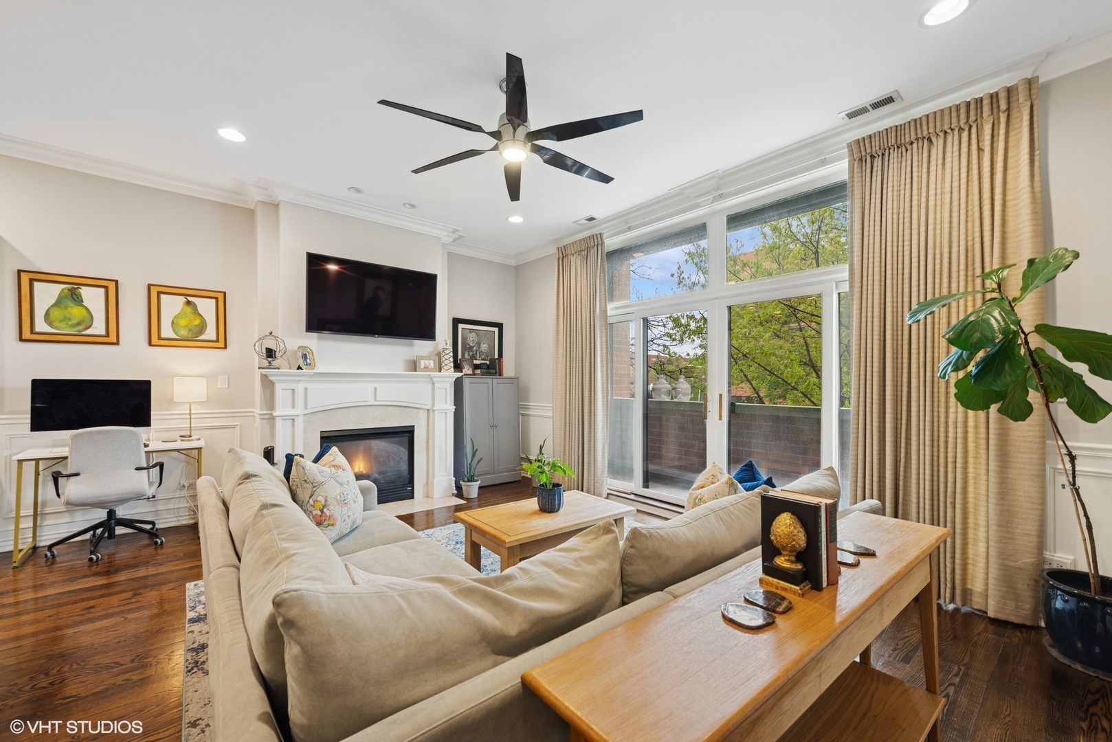 2243 West Irving Park Road, Unit 2W Chicago, IL 60618 - Photo 2 of 19