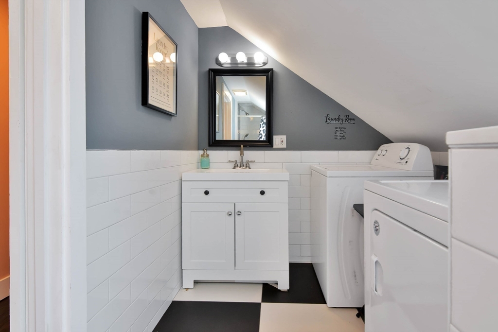 15 Balcomb Street Salem, MA 01970 - Photo 29 of 42