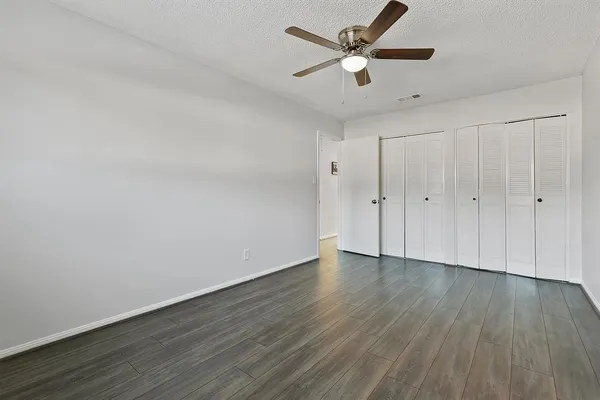 $1,950 | 2324 Shadowdale Drive, Unit 294, Houston, TX 77043