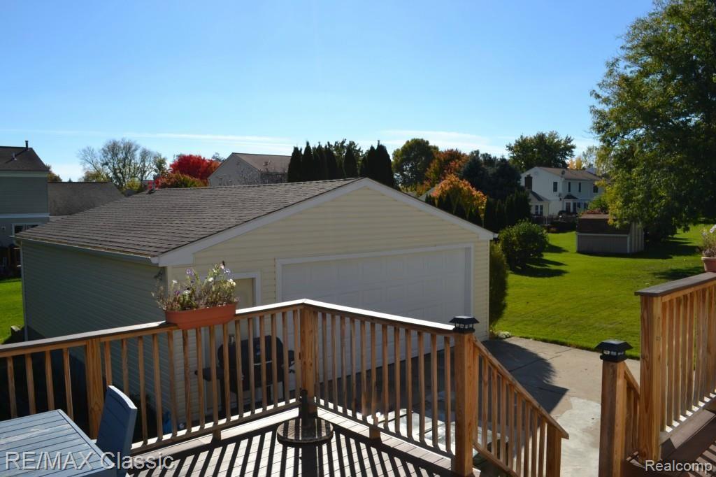 692 Bolinger Street Rochester, MI 48307 - Photo 32 of 35 Deck View