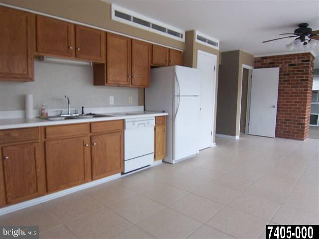 1750 Topaz Road York, PA 17408 - Photo 7 of 25 Gallery Image 7