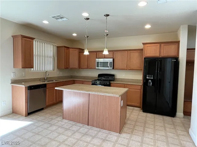 $2,350 | 315 Bridgeton Cross Court, Las Vegas, NV 89148