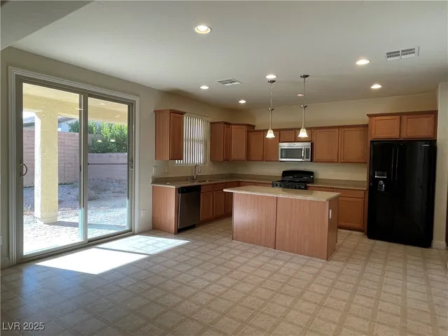 $2,350 | 315 Bridgeton Cross Court, Las Vegas, NV 89148