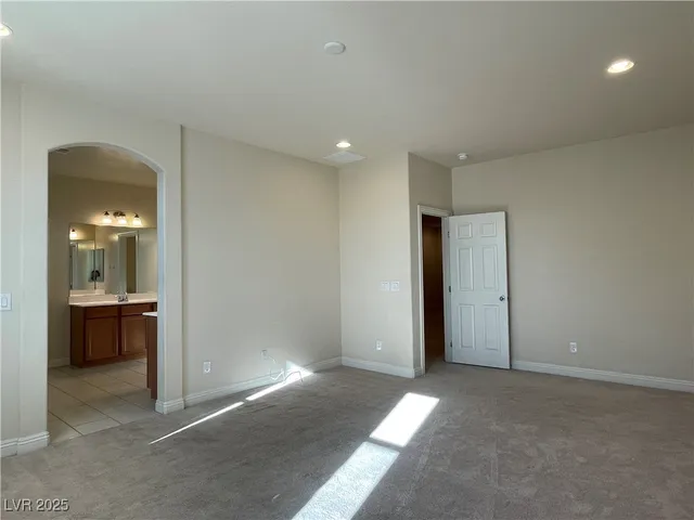 $2,350 | 315 Bridgeton Cross Court, Las Vegas, NV 89148