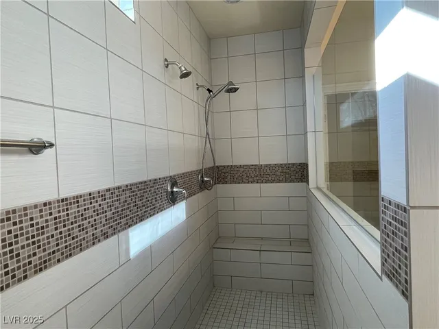 $2,350 | 315 Bridgeton Cross Court, Las Vegas, NV 89148