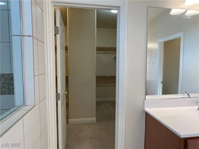 $2,350 | 315 Bridgeton Cross Court, Las Vegas, NV 89148