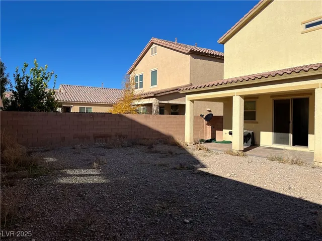$2,350 | 315 Bridgeton Cross Court, Las Vegas, NV 89148