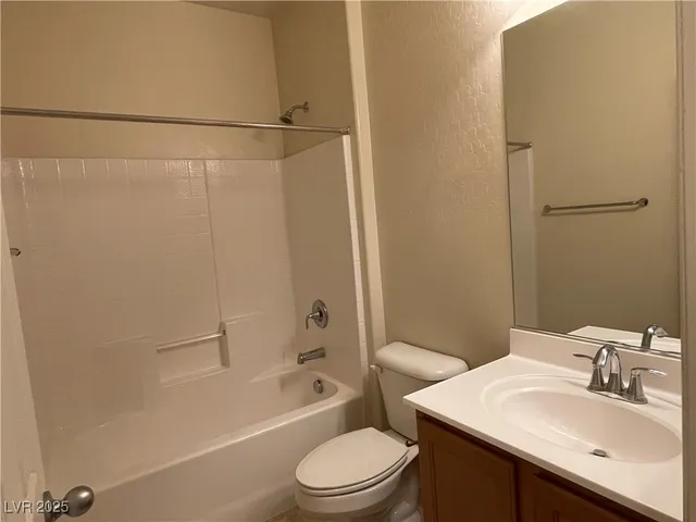 $2,350 | 315 Bridgeton Cross Court, Las Vegas, NV 89148
