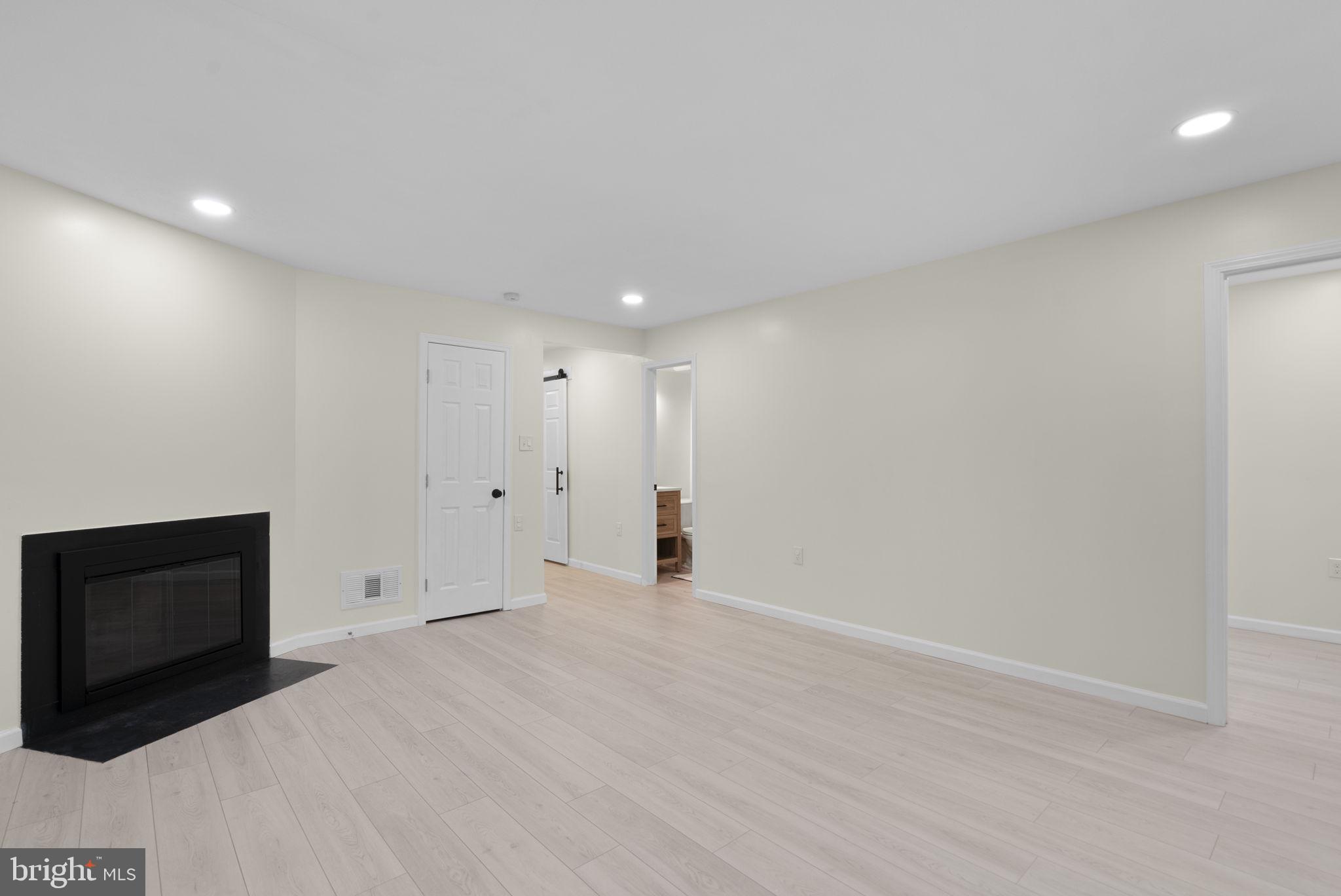 8002 Inverness Ridge Road Potomac, MD 20854 - Photo 37 of 46