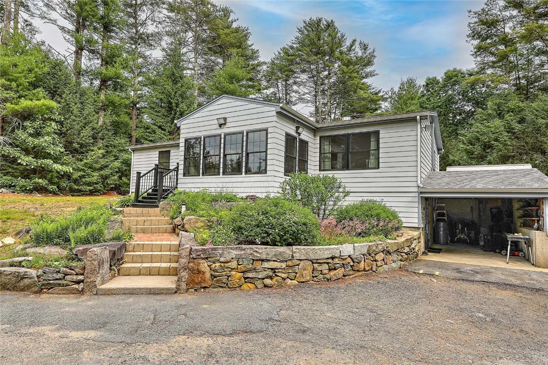 89 Skunk Hill Road Hopkinton, RI 02832 - Photo 5 of 50