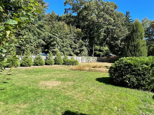 $4,500 | 77 Boulevard Avenue, Greenlawn, NY 11740