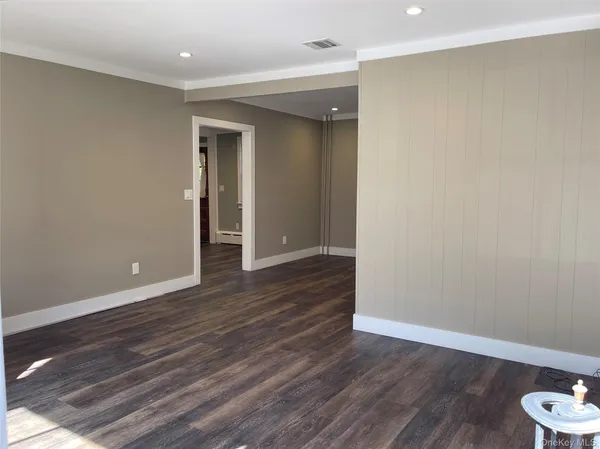 $4,500 | 77 Boulevard Avenue, Greenlawn, NY 11740