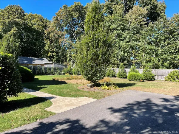 $4,500 | 77 Boulevard Avenue, Greenlawn, NY 11740