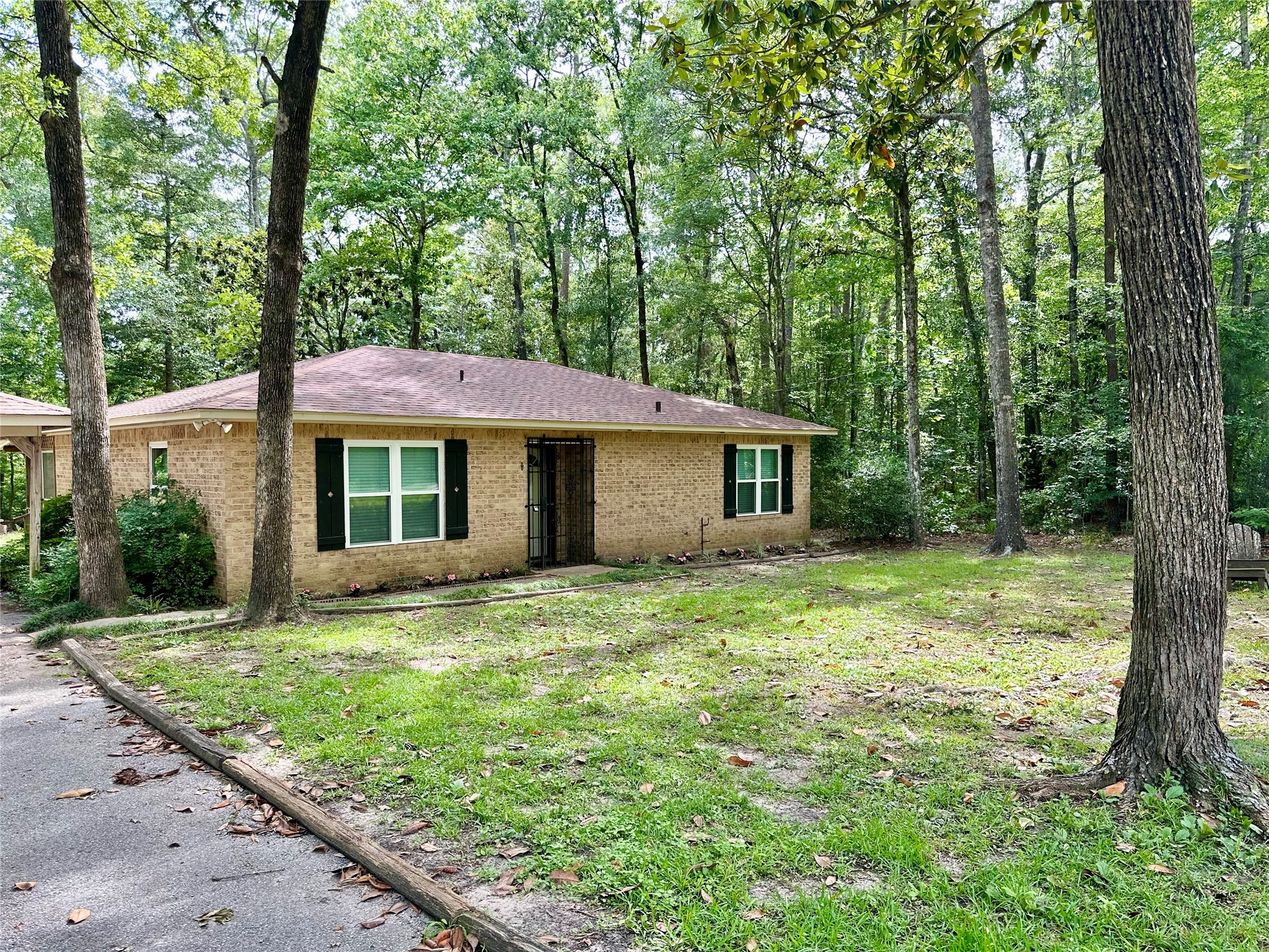 202 Spring Creek Loop Livingston, TX 77351 - Photo 1 of 31