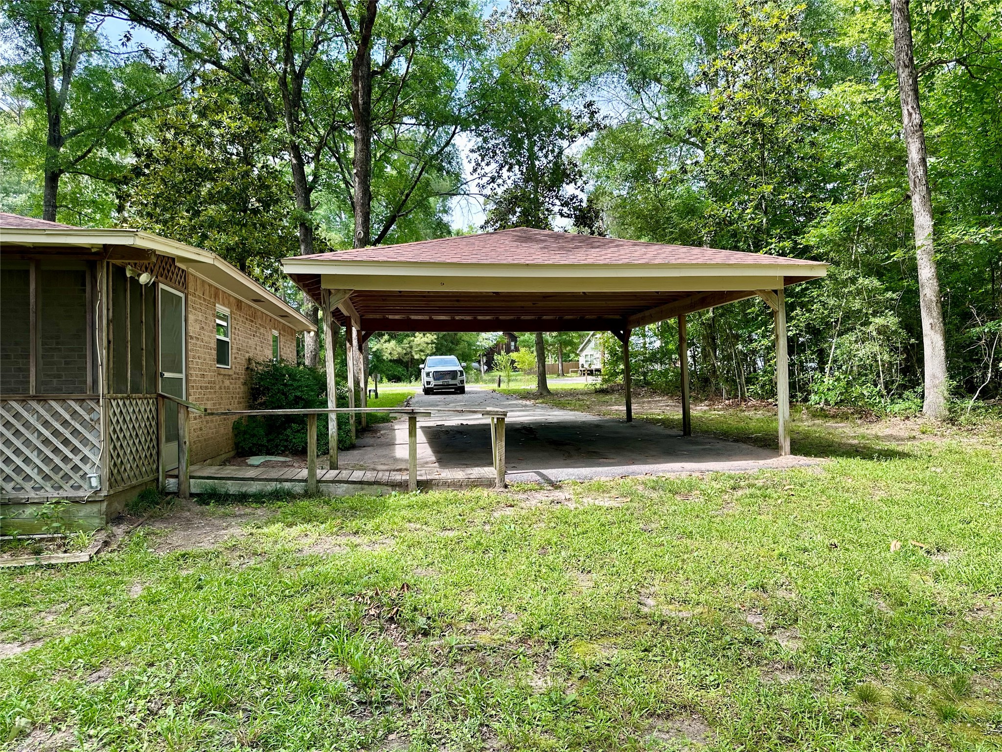 202 Spring Creek Loop Livingston, TX 77351 - Photo 3 of 31