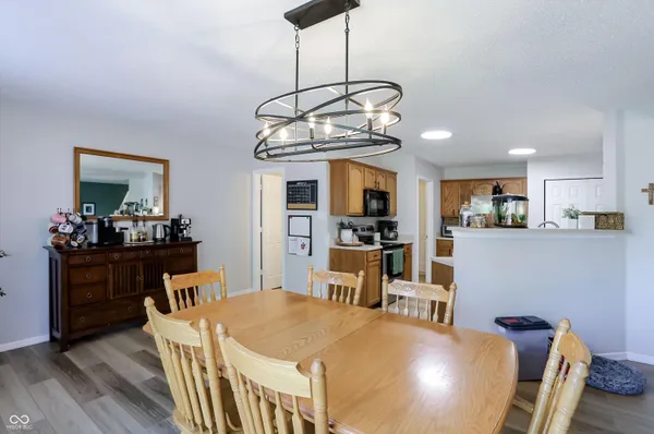 $249,900 | 1304 Ellington Drive, Shelbyville, IN 46176