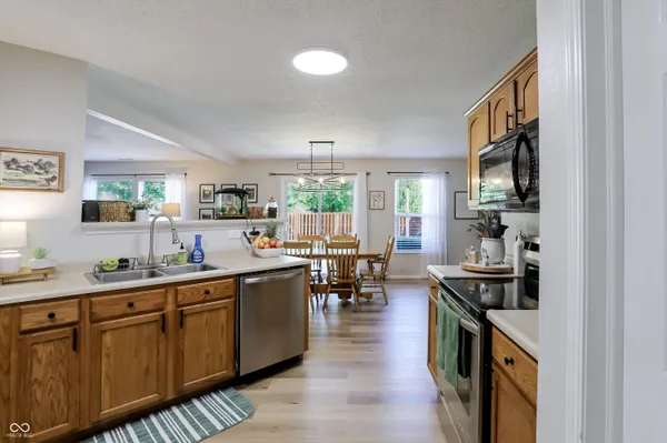 $249,900 | 1304 Ellington Drive, Shelbyville, IN 46176