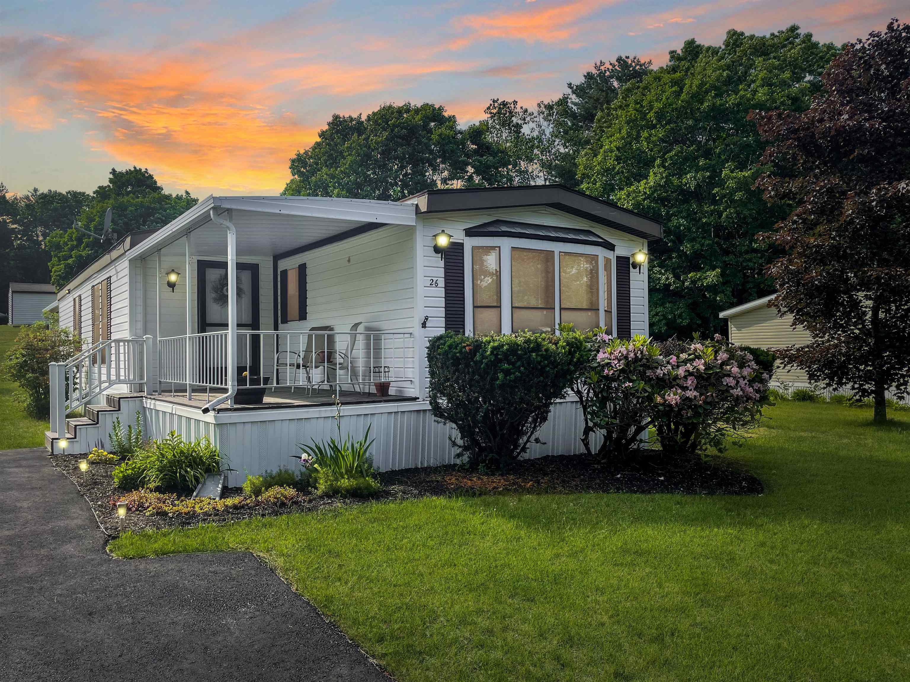 26 Cherokee Way Rochester, NH 03867 - Photo 1 of 23