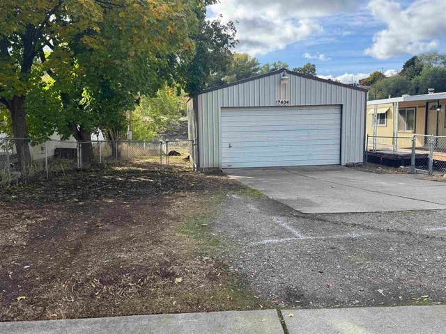 $1,675 | 17404 East 6th Avenue, Spokane Valley, WA 99016