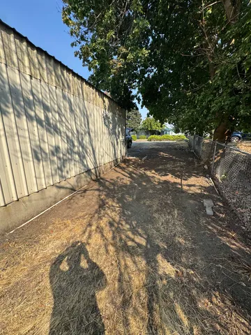 $1,675 | 17404 East 6th Avenue, Spokane Valley, WA 99016