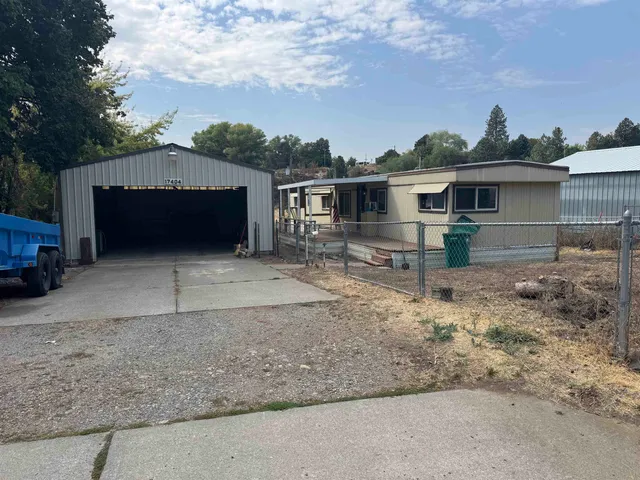 $1,675 | 17404 East 6th Avenue, Spokane Valley, WA 99016
