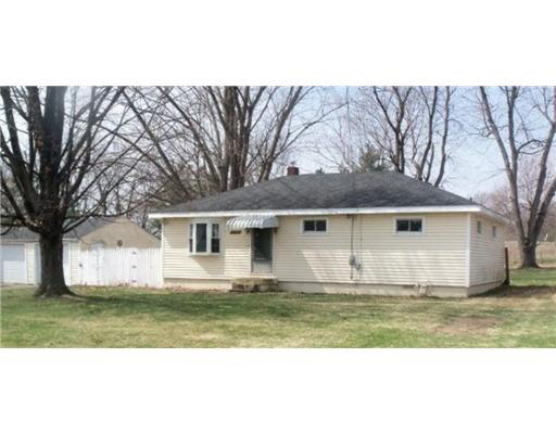 55279 Sundown Road South Bend, IN 46628 - Photo 1 of 12