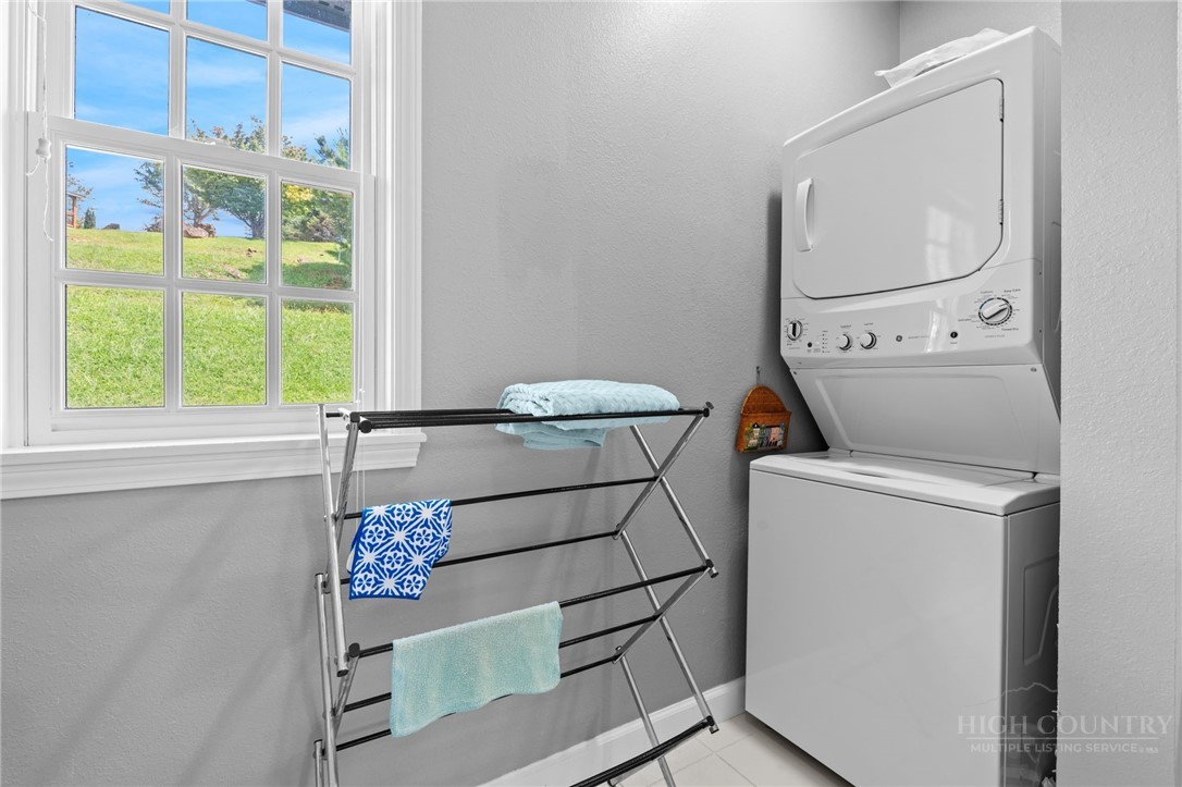 76 Walter Ridge Road West Jefferson, NC 28694 - Photo 19 of 50 Gallery Image 19