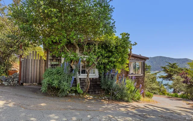 $1,895,000 | 2307 Spanish Trail Road, Tiburon, CA 94920