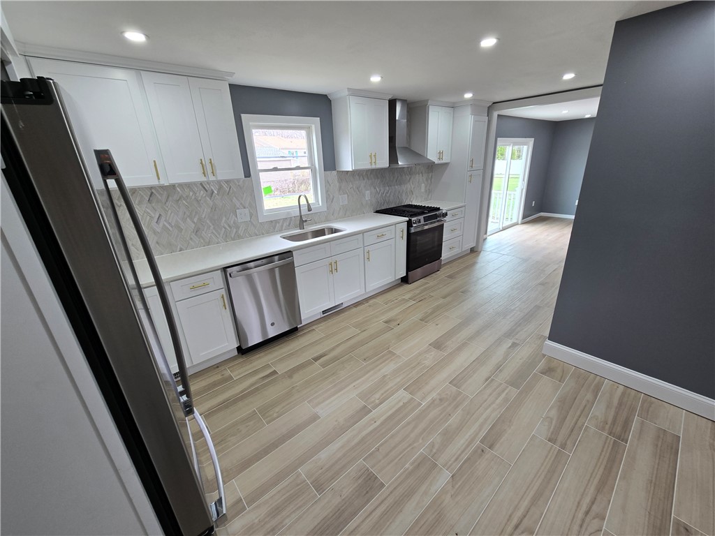 10 Wagon Wheel Lane Woonsocket, RI 02895 - Photo 4 of 18