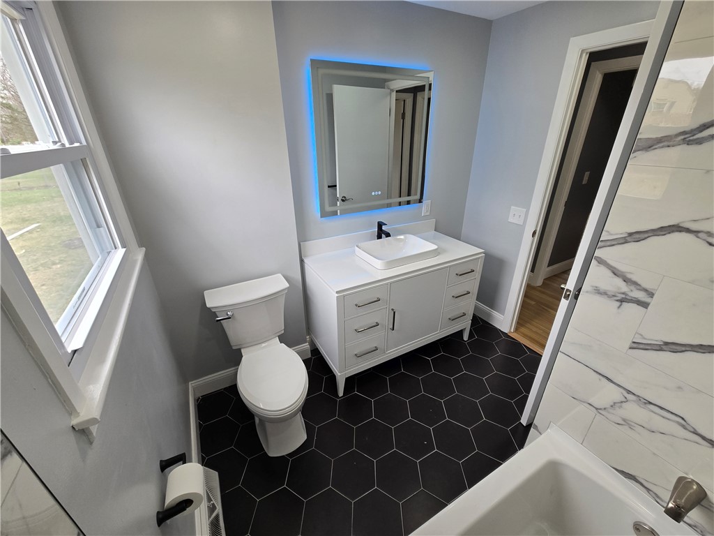 10 Wagon Wheel Lane Woonsocket, RI 02895 - Photo 6 of 18