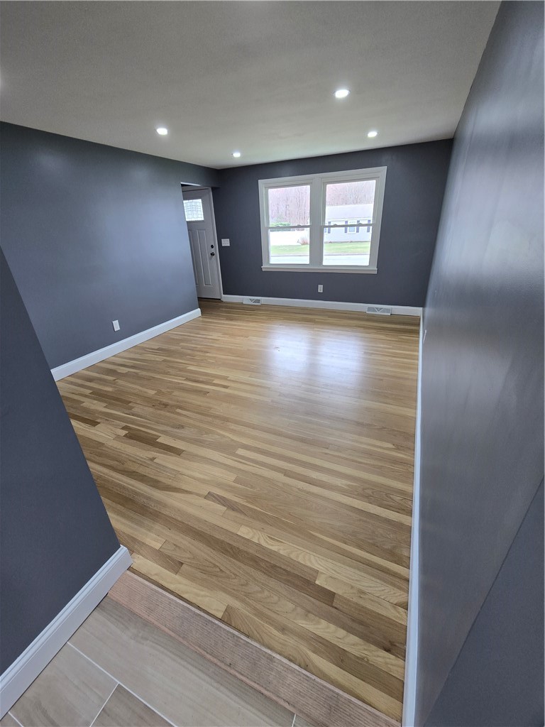 10 Wagon Wheel Lane Woonsocket, RI 02895 - Photo 9 of 18