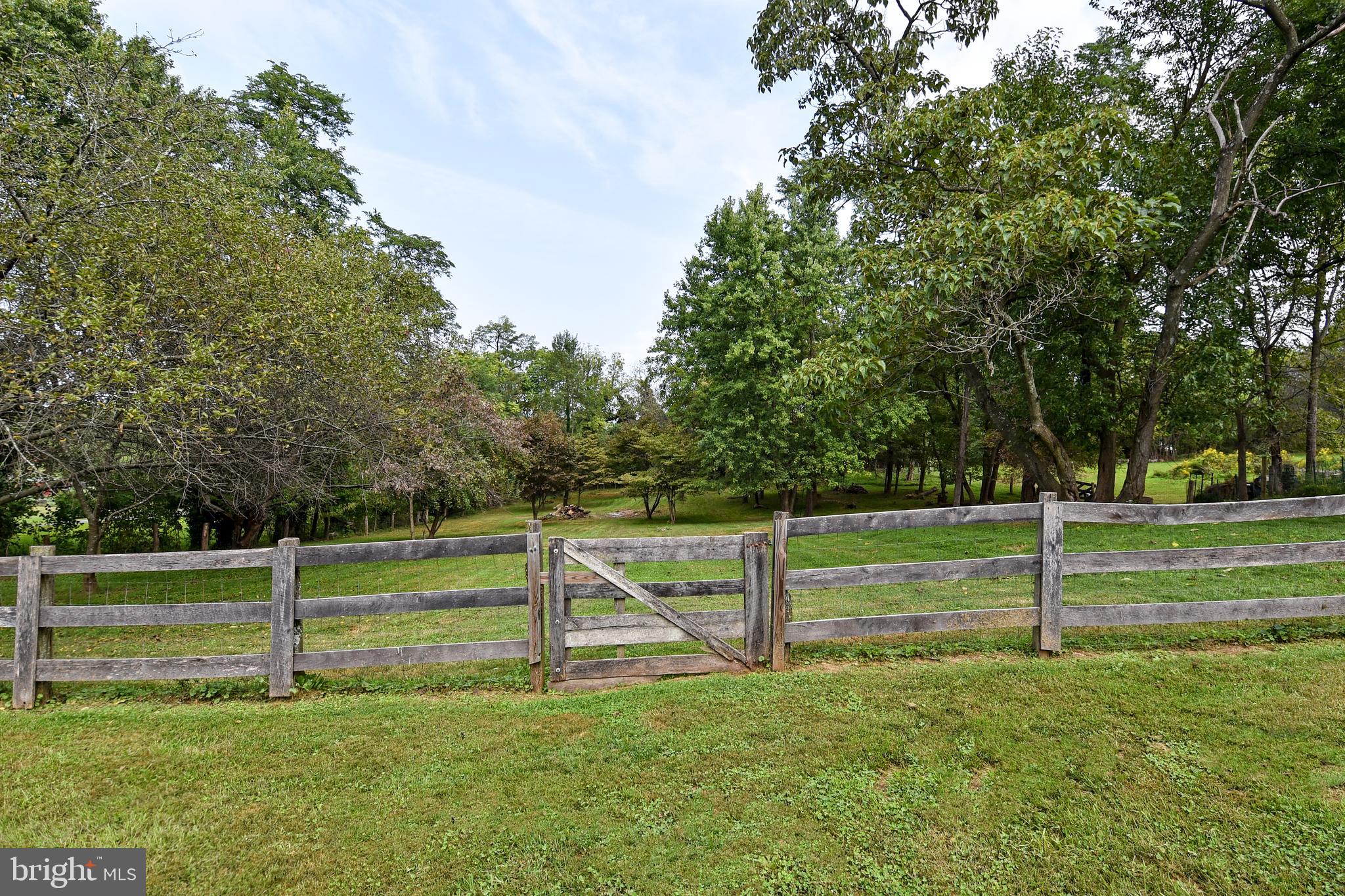 18211 Barnesville Road Barnesville, MD 20838 - Photo 28 of 35 FENCED IN YARD