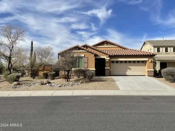 $3,295 | 23130 North 40th Place, Phoenix, AZ 85050