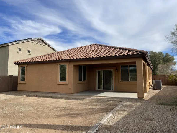 $3,295 | 23130 North 40th Place, Phoenix, AZ 85050