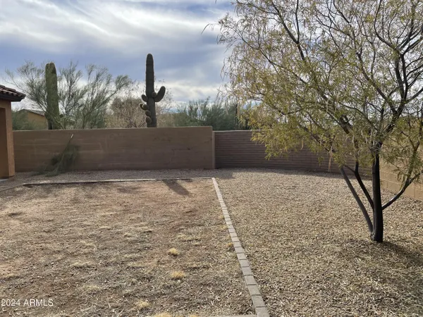 $3,295 | 23130 North 40th Place, Phoenix, AZ 85050