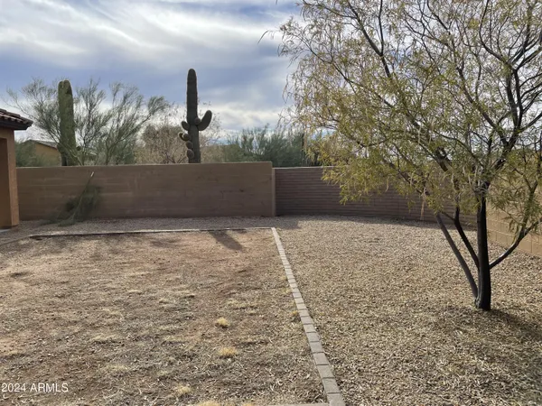 $3,295 | 23130 North 40th Place, Phoenix, AZ 85050