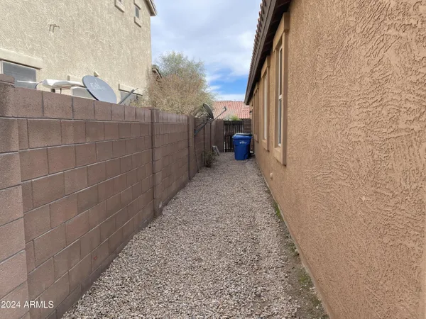 $3,295 | 23130 North 40th Place, Phoenix, AZ 85050