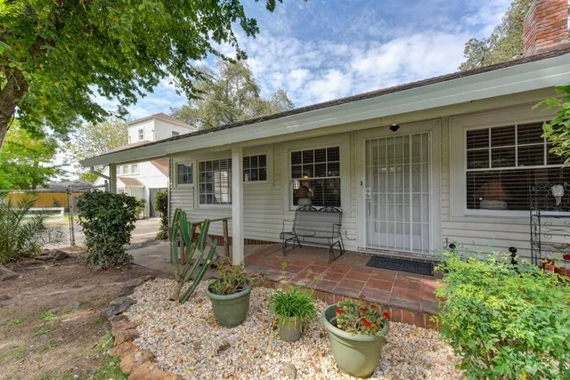 $1,370,000 | 1655 Los Robles Boulevard, Sacramento, CA 95838