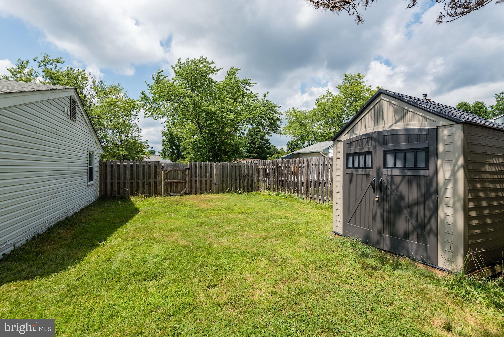 2106 Dennis Road Waldorf, MD 20601 - Photo 17 of 18 Back Yard