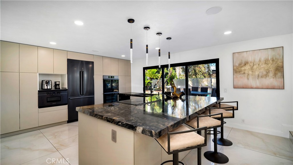 23576 Rangoon Street Mission Viejo, CA 92691 - Photo 4 of 30