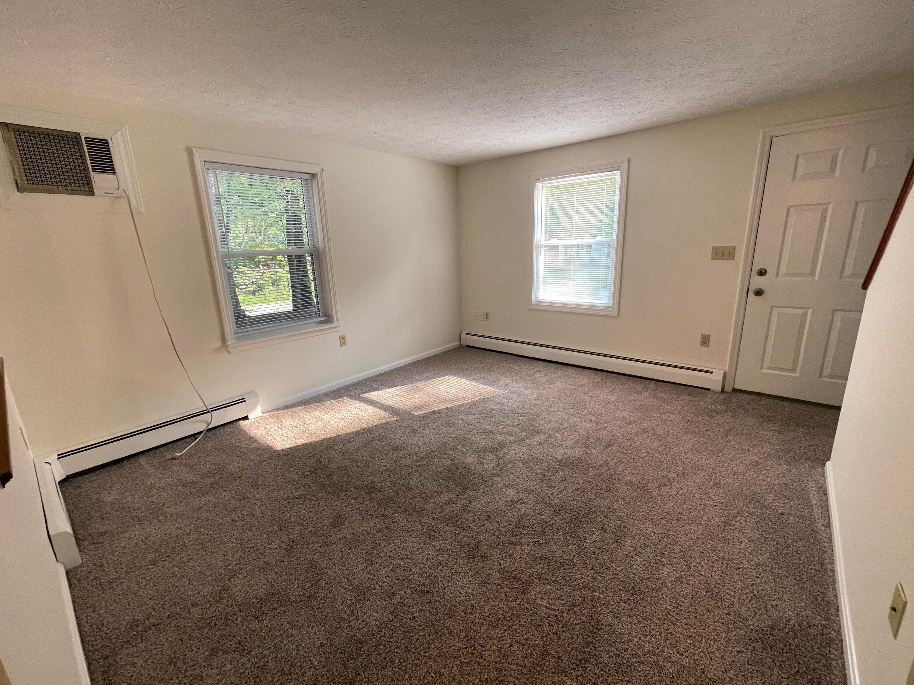 12 Woodvale Court, Unit 12 Springvale, ME 04083 - Photo 12 of 20 IMG_2405