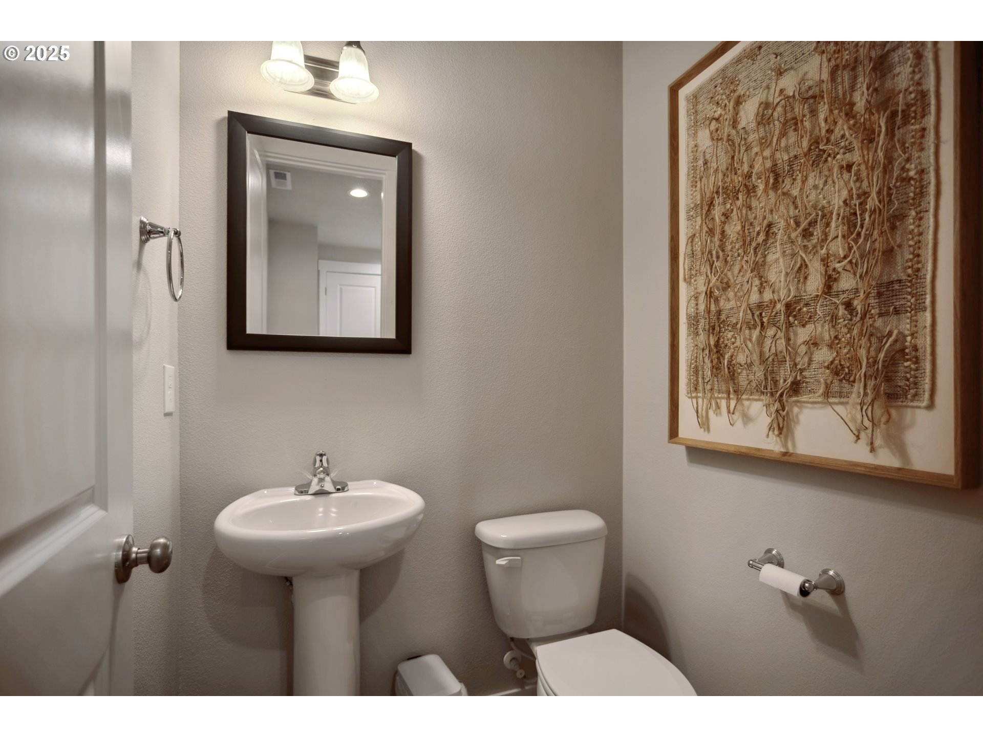 12695 Southwest Trask Street Beaverton, OR 97007 - Photo 9 of 18