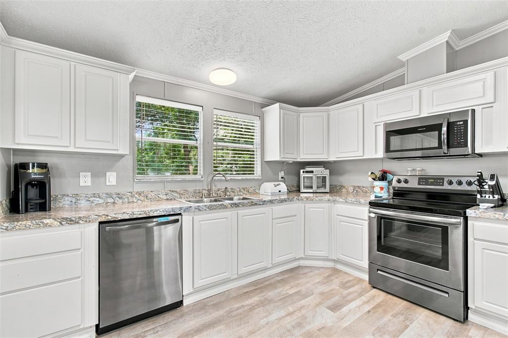 37903 Tucker Road Zephyrhills, FL 33542 - Photo 24 of 74 Gallery Image 24