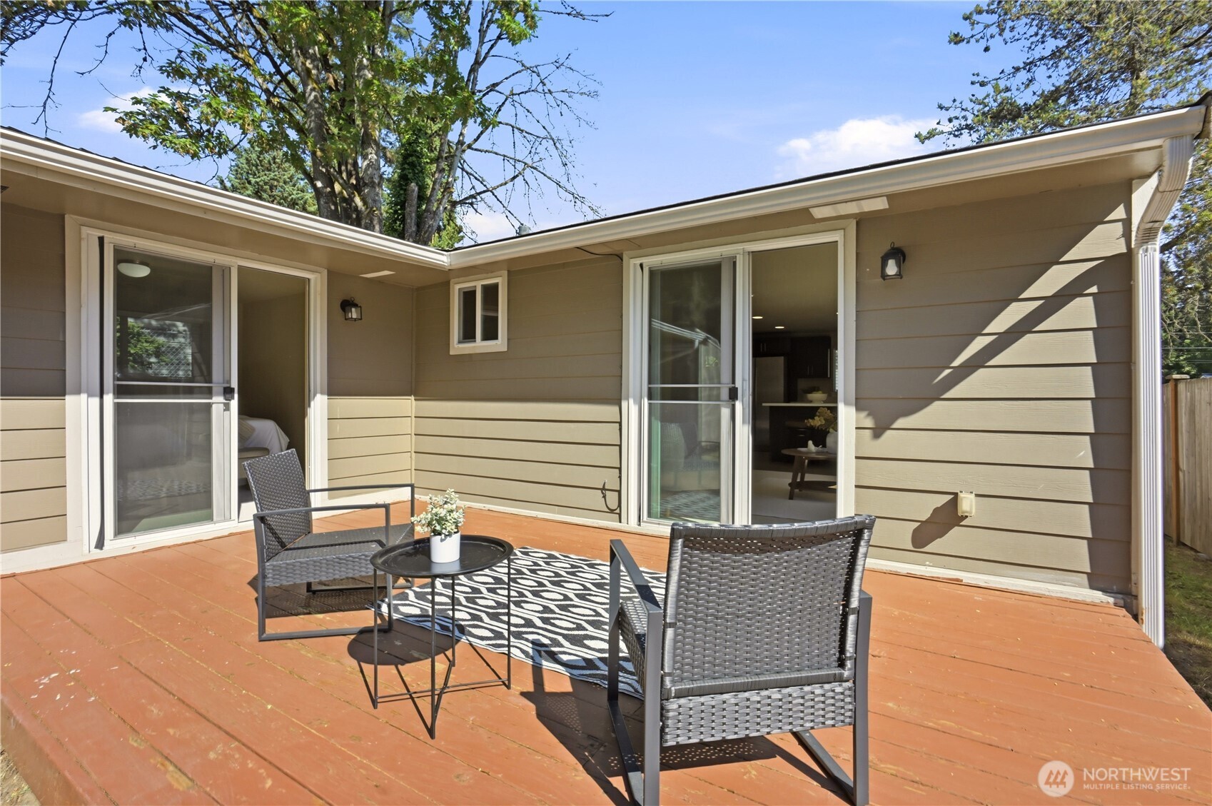 2327 Northeast 86th Street Seattle, WA 98115 - Photo 15 of 34