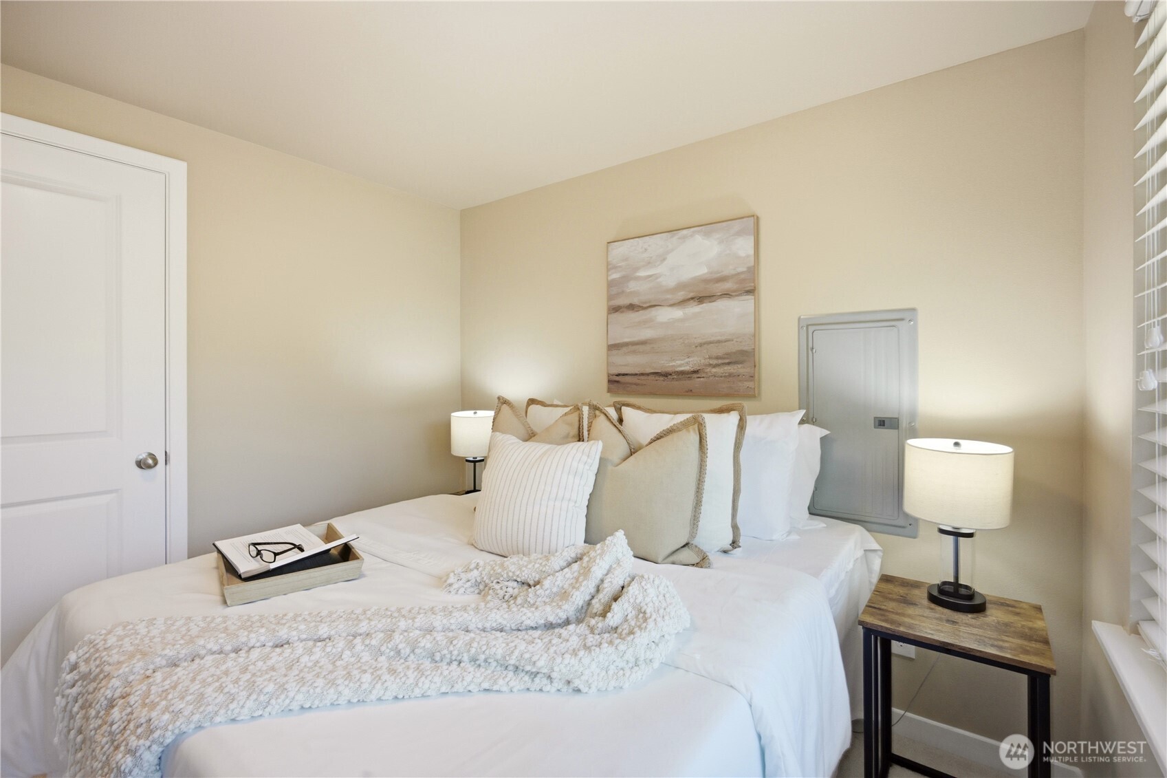 2327 Northeast 86th Street Seattle, WA 98115 - Photo 20 of 34