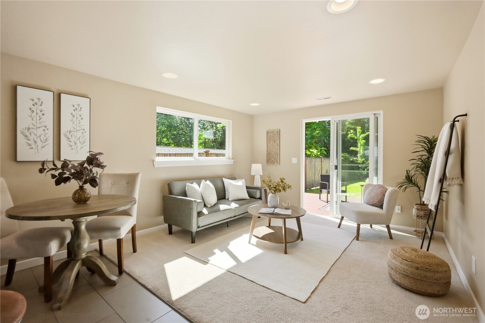 2327 Northeast 86th Street Seattle, WA 98115 - Photo 3 of 34